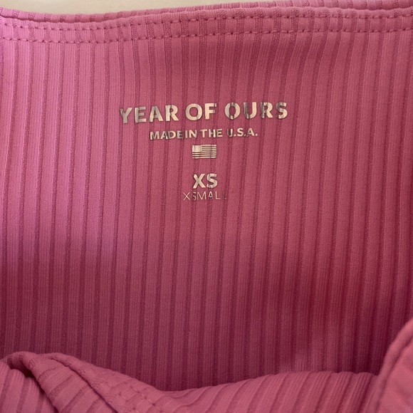 Year of Ours x Carrie’s Pilates pink workout compression shorts size XS - Picture 2 of 4